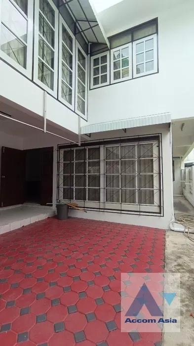 picture 🔼🔽 AccomA 📩  3 BR House in Khlong Toei Nuea (4004001) - 1/20