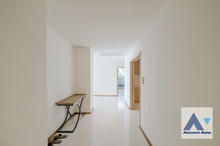 รูป 🔼🔽 AccomA 📩 Minimal-style condo with private pool in the Sathorn area (AA41025) - รูปที่ 11/20