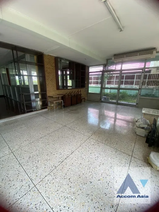 picture 🔼🔽 AccomA 📩  3 BR House in Khlong Ton Nuea (AA41731) - 3/5