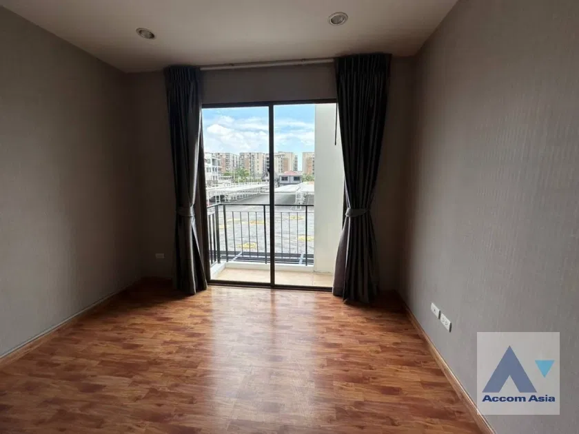 รูป 🔼🔽 AccomA 📩 Townhouse in a private project with backyard and pet-friendly policy (13001080) - รูปที่ 6/18