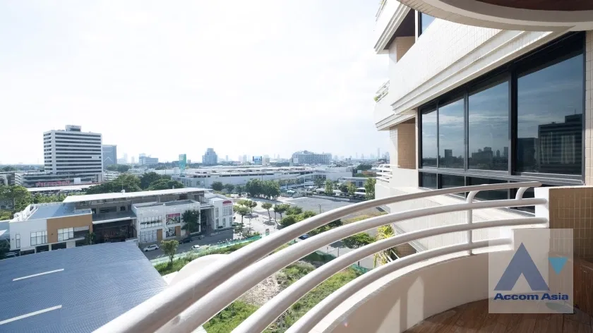 picture 🔼🔽 AccomA 📩 Warm-tone condo with wooden interiors in Sukhumvit (AA29995) - 3/20