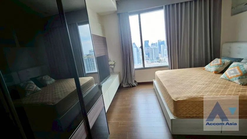 รูป 🔼🔽 AccomA 📩  Bright condo with city views and full-function layout at Q Asoke (AA14760) - รูปที่ 10/19
