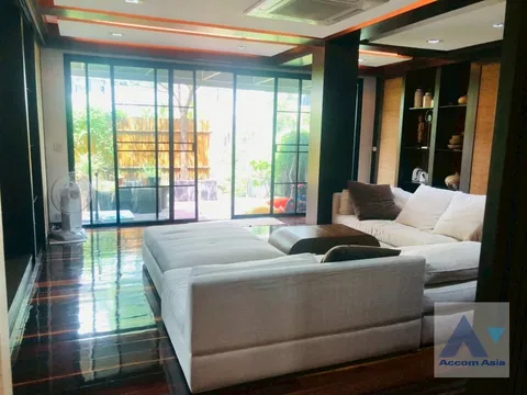🔼🔽 AccomA 📩  5 BR Townhouse @Modern style (AA43471)