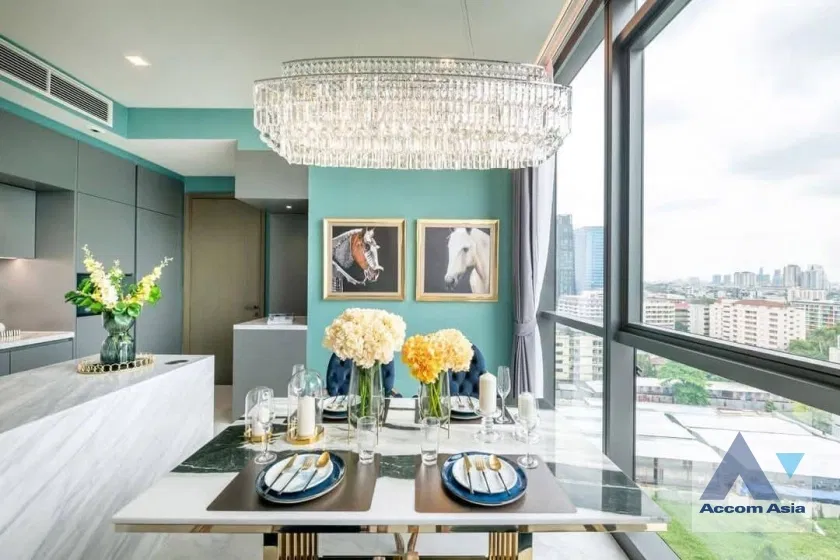 picture 🔼🔽 AccomA 📩 Luxury high-rise condominium with elegant blue interiors at The Monument Thong Lo   - 8/19