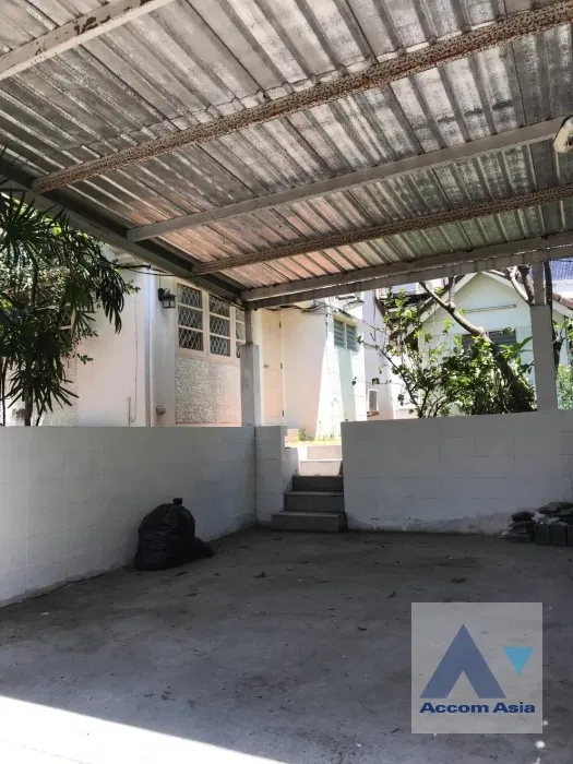 picture 🔼🔽 AccomA 📩  3 BR House in Klong Tan (90369) - 13/16