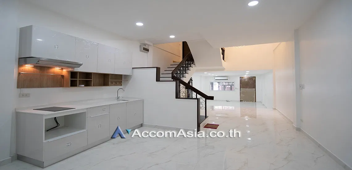 รูป 🔼🔽 AccomA 📩 Townhouse for rent walk to Sukhumvit RD. 300M in Asok, Sukhumvit (AA30083) - รูปที่ 4/19