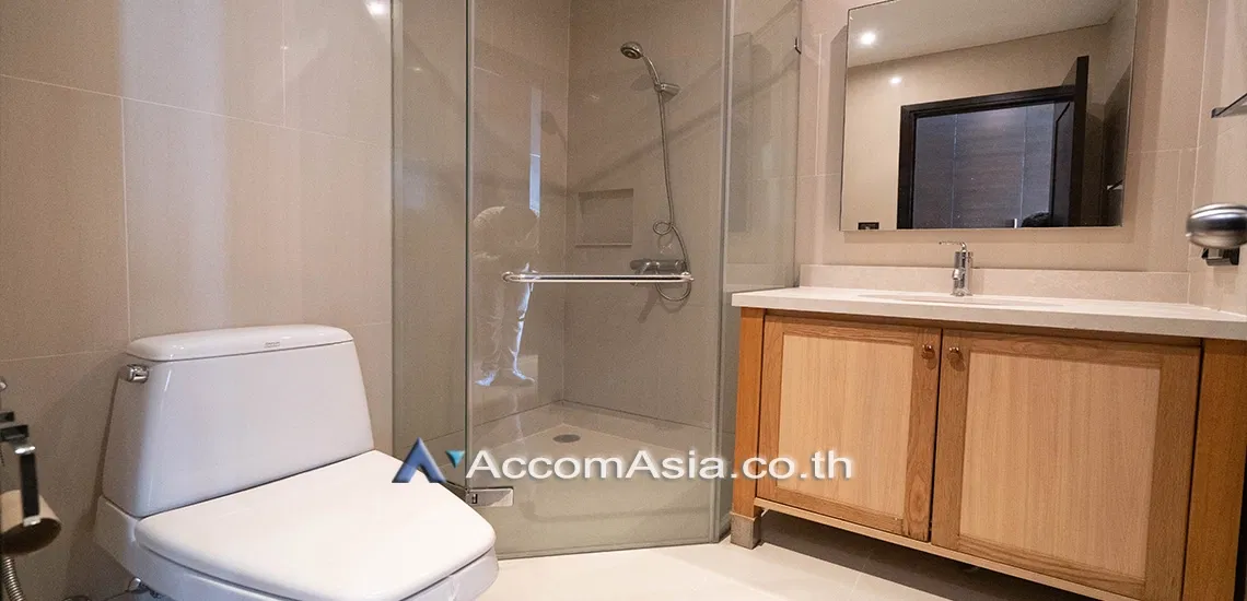 picture 🔼🔽 AccomA 📩 Fully Furnished Condo with Home Office and Open View (AA20659) - 9/10