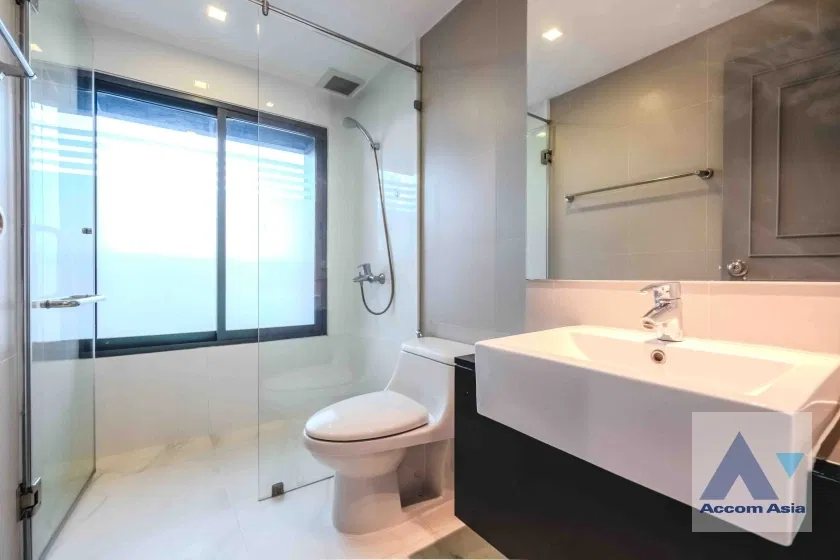 picture 🔼🔽 AccomA 📩 Luxury condo with city view, separate bedroom and closed kitchen (AA34367) - 14/18