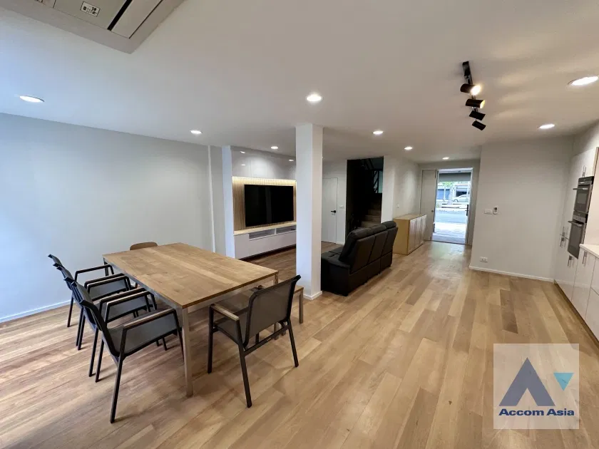 picture 🔼🔽 AccomA 📩 Garden View 5 BR Townhouse @ (AA44279) - 4/20