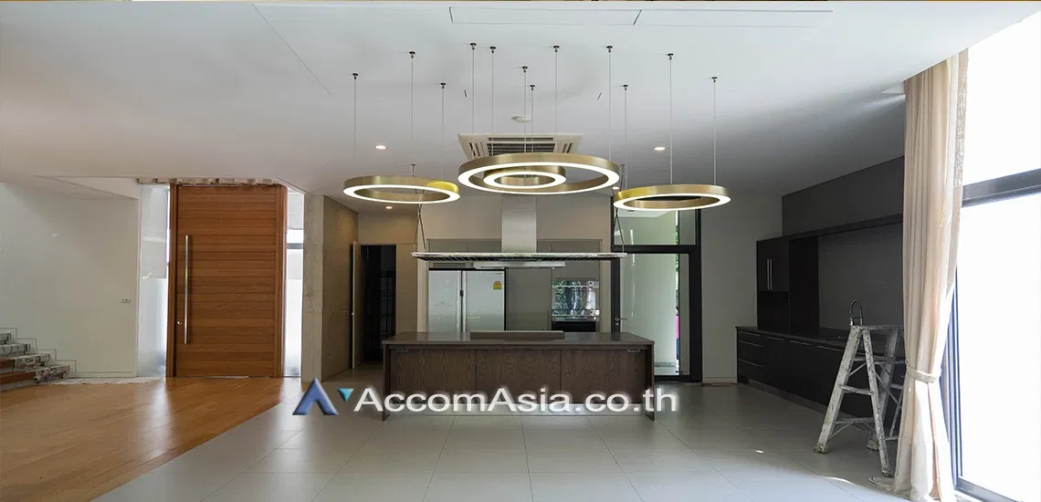 picture 🔼🔽 AccomA 📩 Warm Resort-Style Home with Natural Wood Finishes (AA20616) - 8/20