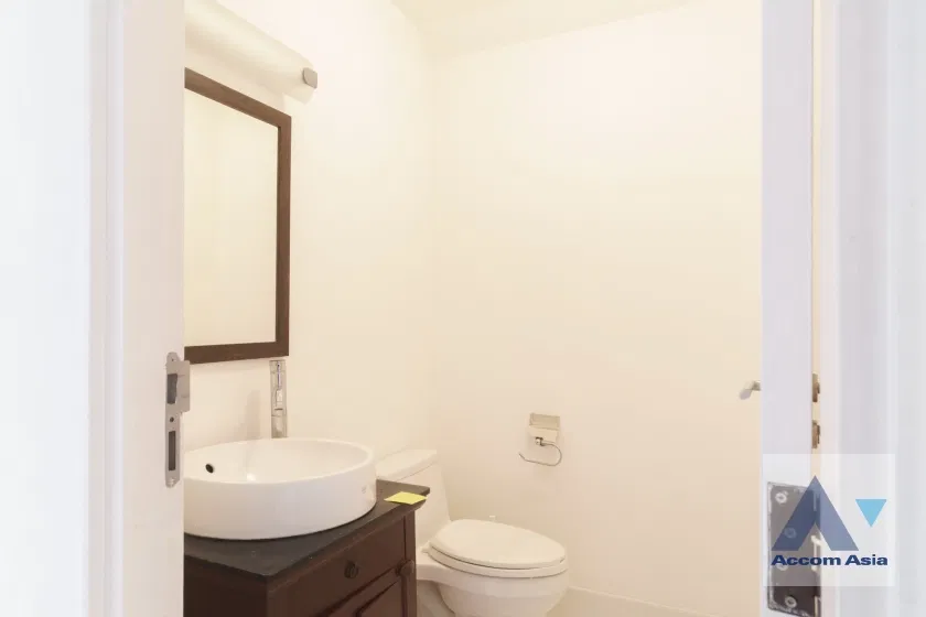 รูป 🔼🔽 AccomA 📩 Spacious 3-story townhouse with lush green space for rent in garden compound with pool (AA16507) - รูปที่ 16/20