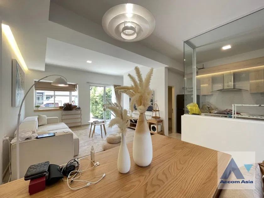รูป 🔼🔽 AccomA 📩  3 BR Townhouse @ (AA43014) - รูปที่ 8/16