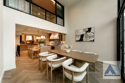 เช่าทาวน์โฮม สุขุมวิท ชั้นนอก : 🔼🔽 AccomA 📩 Elegant townhouse with garden corner in private Ratchadaphisek compound (AA43783)