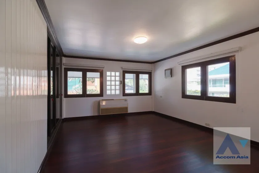 รูป 🔼🔽 AccomA 📩 An Adorable Charming Semi-Detached House set in a private and secured compound (2317188) - รูปที่ 12/20