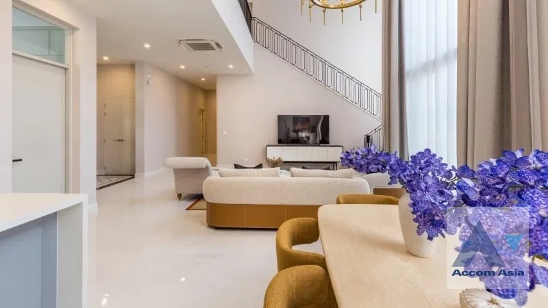 รูป 🔼🔽 AccomA 📩 High-Ceiling Luxury Home Perfect for Large Families (AA42883) - รูปที่ 2/14