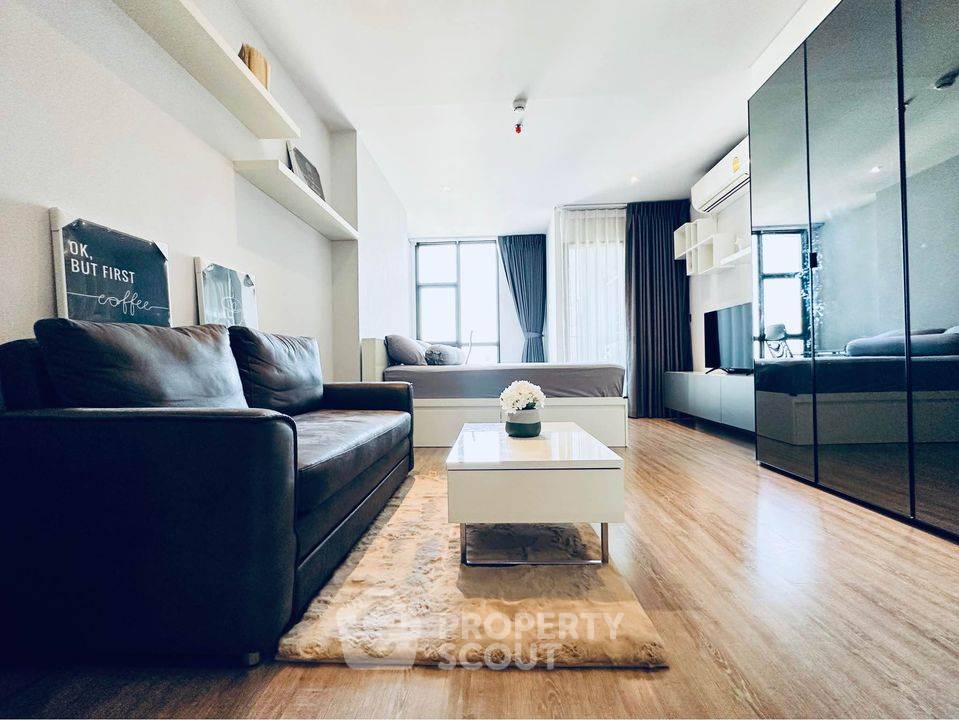 picture Studio Condo at Rhythm Ekkamai near BTS Ekkamai (ID 1146646) - 1/9
