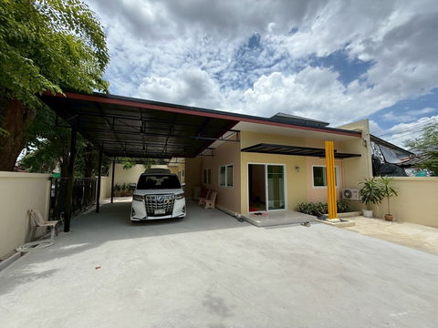 ให้เช่า หมู่บ้านประชานิเวศน์2 ระยะ3 พร้อมเฟอร์ 60ตร.วา 2 ห้องนอน 22,000 บาท