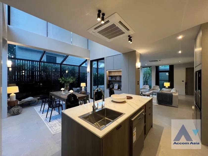 picture 🔼🔽 AccomA 📩 Warm Minimalist Home with Natural Light - 6/12