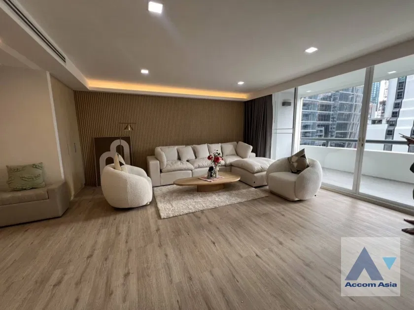 รูป 🔼🔽 AccomA 📩 Elegant condominium in Chitlom at Somkid Gardens (AA38889) - รูปที่ 12/12