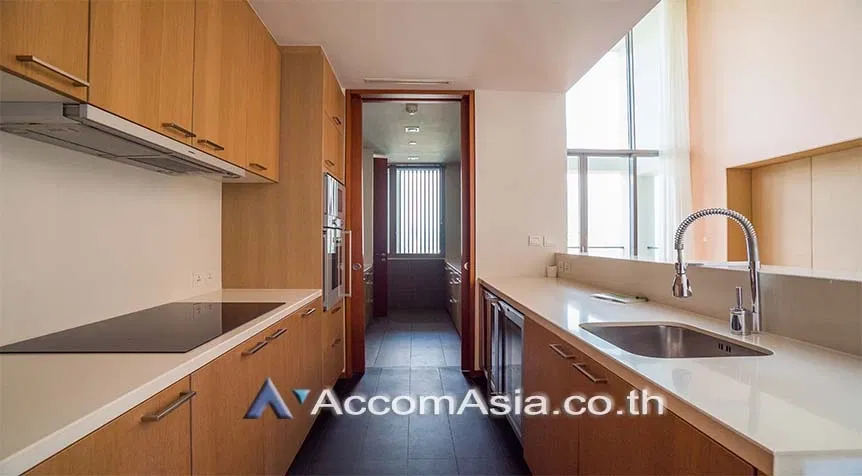 รูป 🔼🔽 AccomA 📩  Contemporary condominium with full-height windows and open space in Sathorn (AA27661) - รูปที่ 4/18
