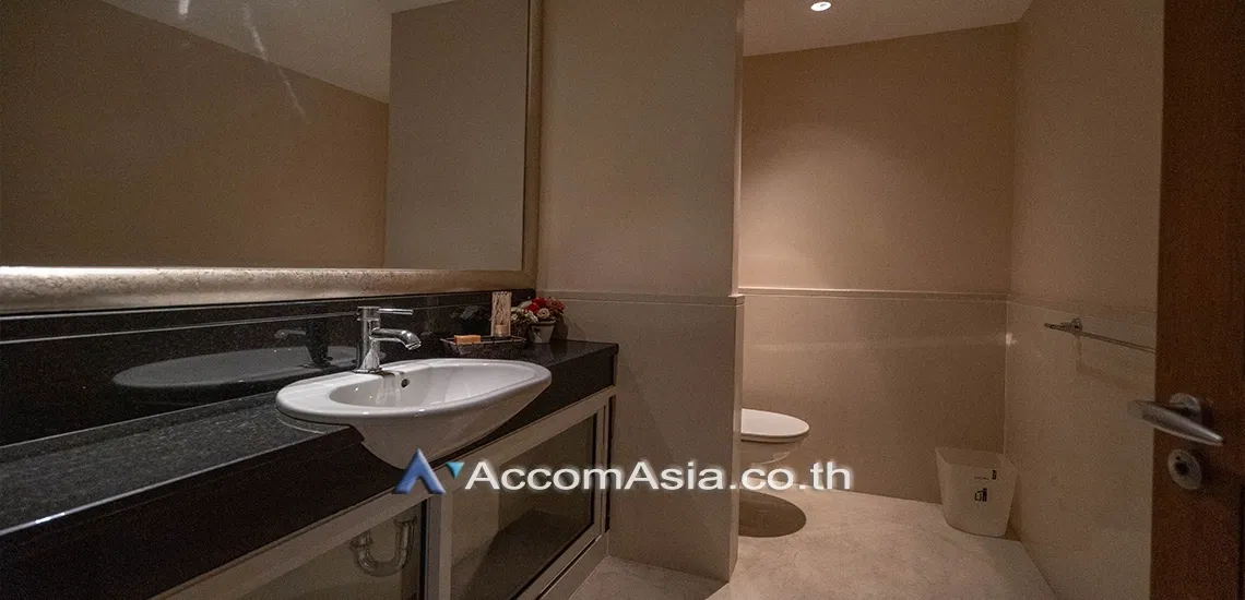 รูป 🔼🔽 AccomA 📩 Modern condo with skyline view and classic interior (1520456) - รูปที่ 10/10