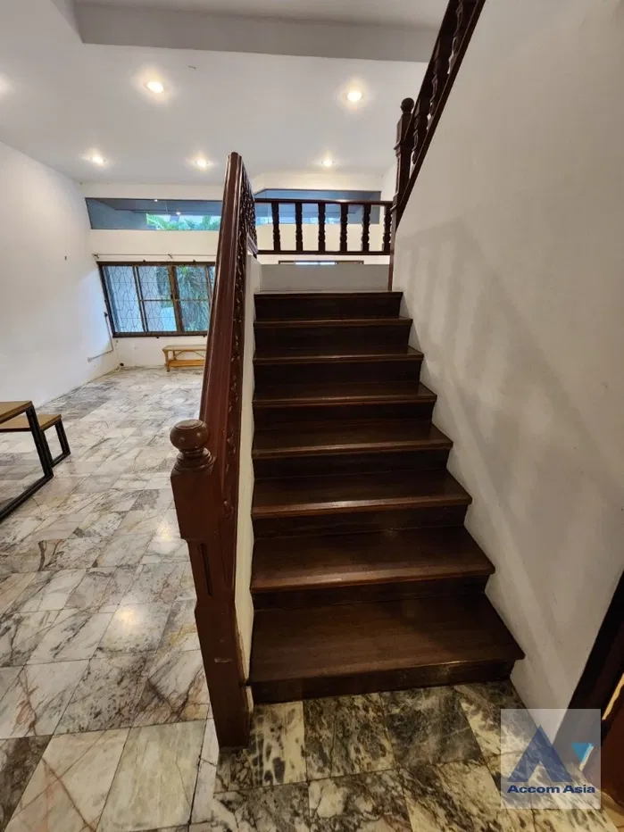 picture 🔼🔽 AccomA 📩 Townhouse for Rent - 300m to BTS Bang Chak, ideal for living and business use (AA37434) - 10/17