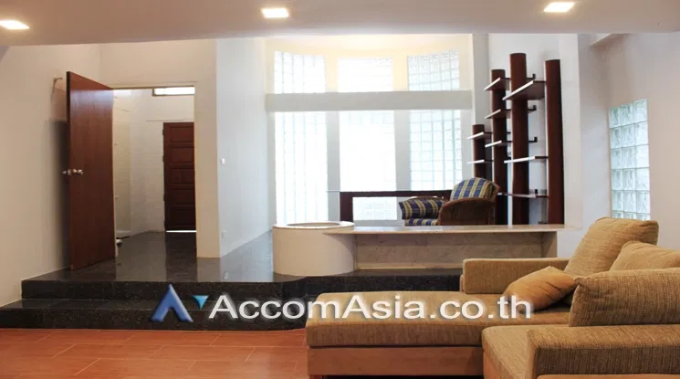 picture 🔼🔽 AccomA 📩 Move-in ready classic home in Sukhumvit with warm wood décor throughout (AA24300) - 1/20