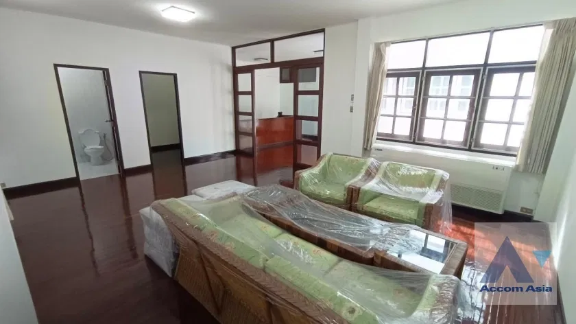 picture 🔼🔽 AccomA 📩  3 BR House in Khlong Toei Nuea (4004001) - 16/20