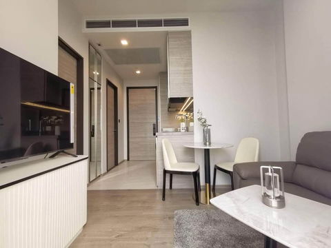 For Rent - The Crest Park Residences , Luxury Class 1 bedroom 1 bathroom