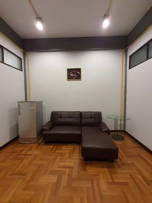 รูป [ให้เช่า] ทาวน์เฮ้าส์ 3 ชั้น ถนนบรมราชชนนี / 4 ห้องนอน 3 ห้องน้ำ / 26 ตรว. 200 ตรม. **40,000** ทาวน์เฮ้าส์ 3 ชั้นใจกลางปิ่นเกล้า ใกล้เซนทรัลปิ่นเกล้า - รูปที่ 12/15