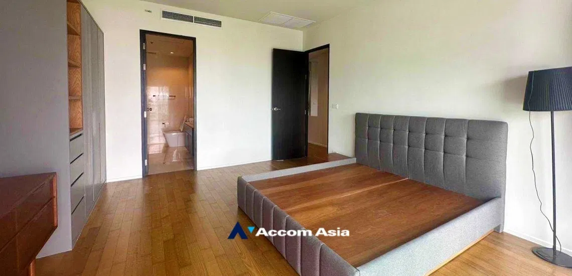 picture 🔼🔽 AccomA 📩  3 BR Condominium @The Madison (1519491) - 8/15