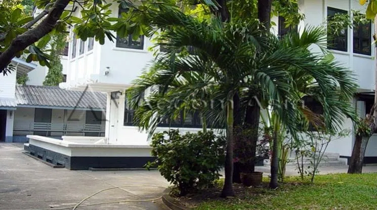 picture 🔼🔽 AccomA 📩  3 BR House in Thung Maha Mek (9006403) - 2/9