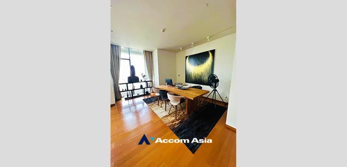 รูป 🔼🔽 AccomA 📩  Stylish condominium with full-width windows and built-in décor in Sathorn (AA34862) - รูปที่ 2/17
