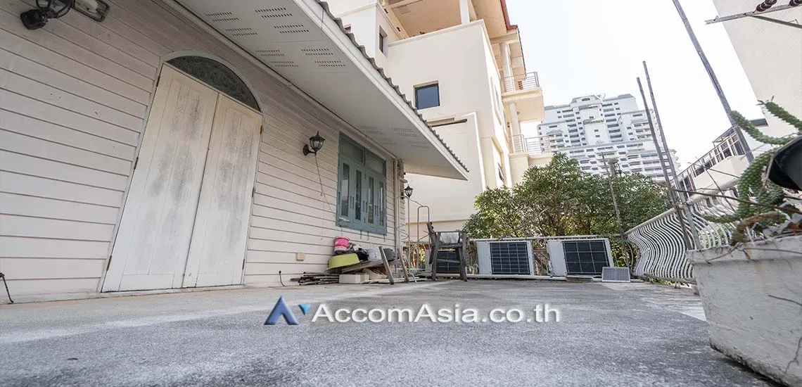 picture 🔼🔽 AccomA 📩 Home Office,Pet friendly 3 BR House in Khlong Toei (1720649) - 3/17
