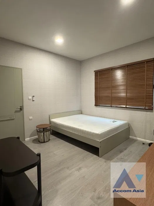 รูป 🔼🔽 AccomA 📩 Fully furnished detached house in compound for rent in Pattanakarn, Bangkok at Mantana Bangna-Wongwaen (AA38405) - รูปที่ 9/14