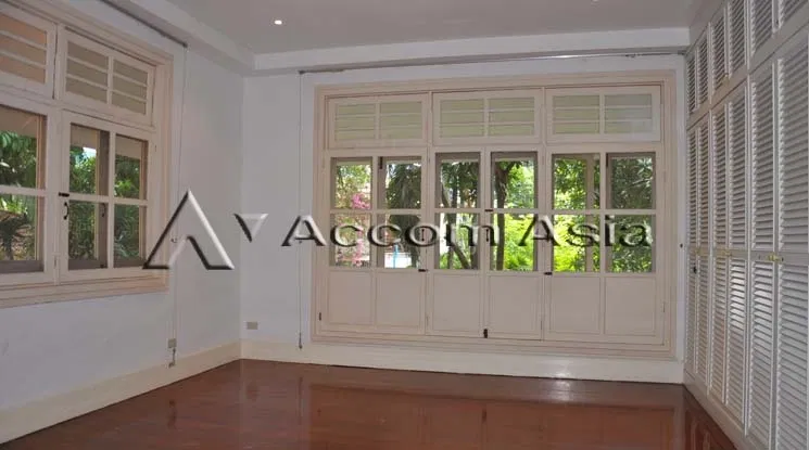 รูป 🔼🔽 AccomA 📩 Colonial-style home with spacious layout and steel kitchen (10002403) - รูปที่ 17/20