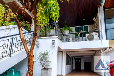 เช่าทาวน์โฮม สุขุมวิท ชั้นนอก : 🔼🔽 AccomA 📩 Home Office 3 BR Townhouse in Khlong Ton Nuea (AA41105)
