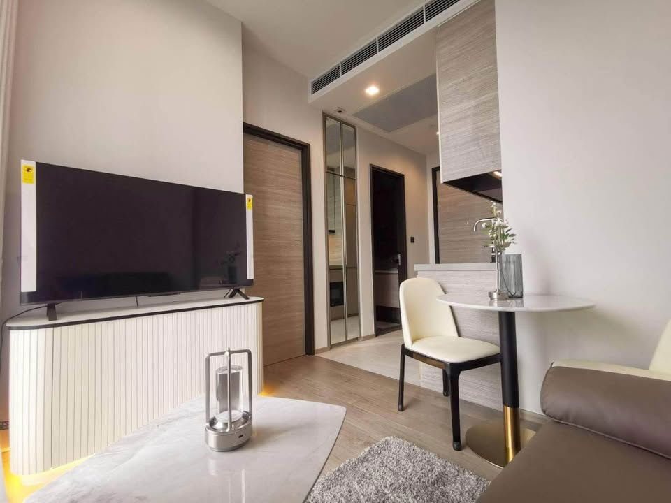 picture For Rent - The Crest Park Residences , Luxury Class 1 bedroom 1 bathroom - 1/10