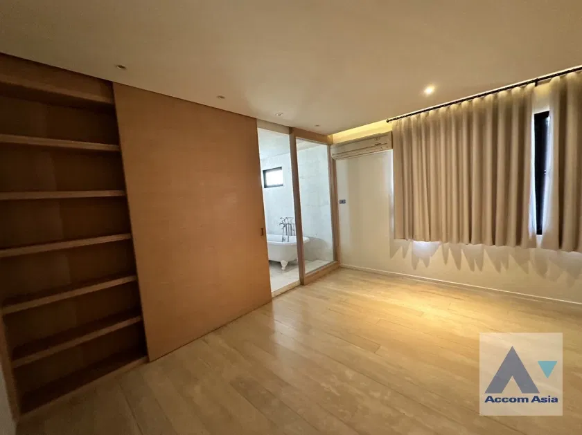 รูป 🔼🔽 AccomA 📩 Elegant Condominium in Prime Sathorn with Dual Entrances (20798)  - รูปที่ 9/17