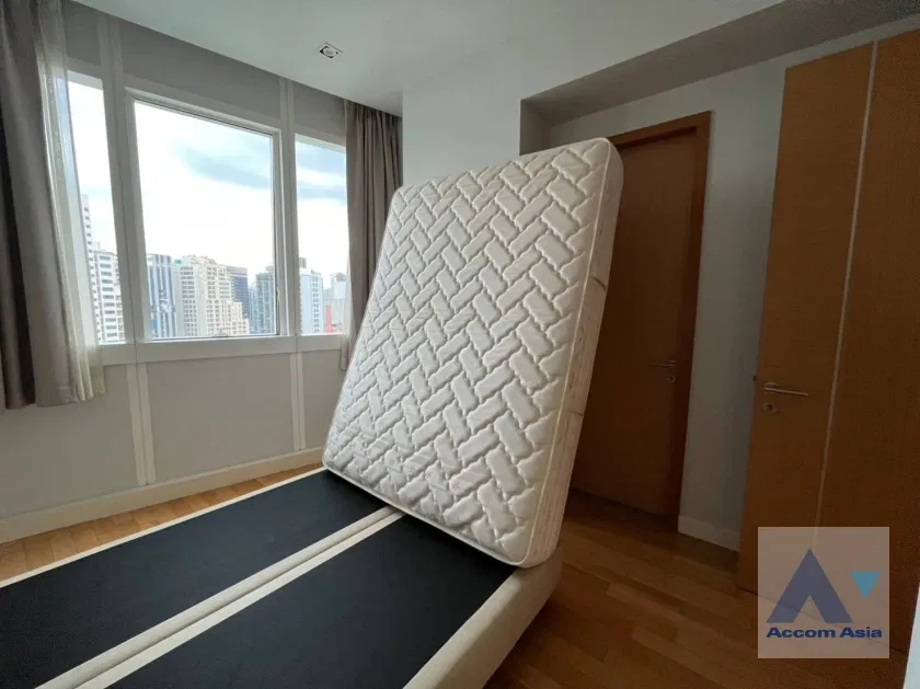 รูป 🔼🔽 AccomA 📩 Modern warm-toned condo with open layout and natural light (AA21763) - รูปที่ 7/13