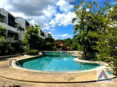 ทาวน์โฮม ถนนนราธิวาสราชนครินทร์ : 🔼🔽 AccomA 📩  3 BR Townhouse @Modern style (118582)