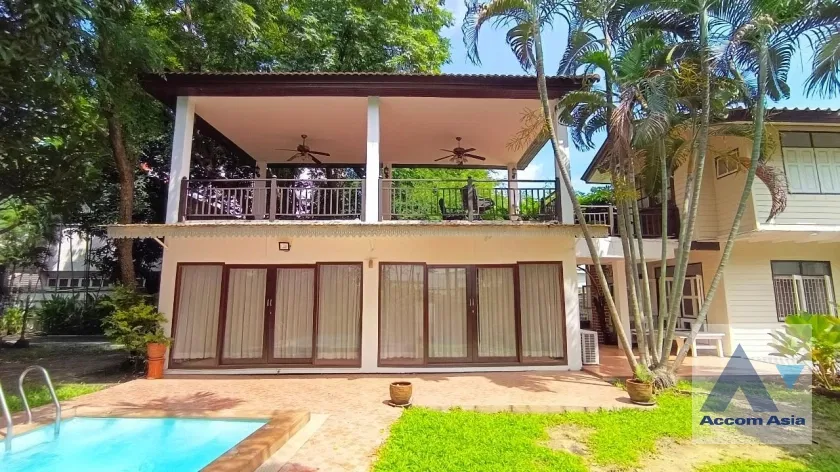 picture 🔼🔽 AccomA 📩 Classic home with private pool and garden in Phaholyothin (AA13424) - 2/20