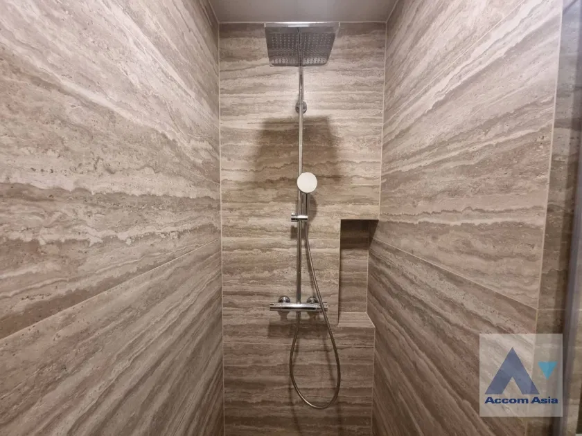 picture 🔼🔽 AccomA 📩 Refined condo with sleek design and warm lighting (AA41789) - 16/19