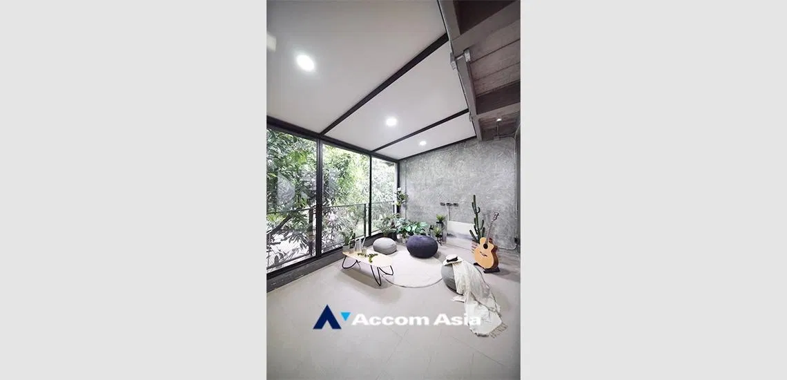 picture 🔼🔽 AccomA 📩 Home Office 3 BR Townhouse in Khlong Ton Nuea (AA12098) - 5/11
