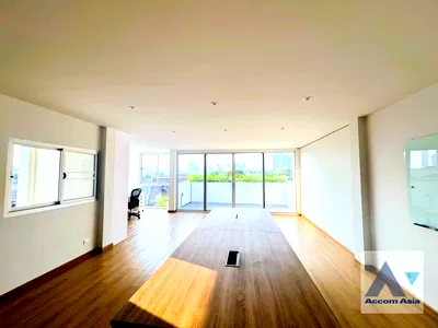 เช่าบ้านเดี่ยว BTS บางจาก : 🔼🔽 AccomA 📩 Home Office,Fully Furnished 4 BR House in  Suan Luang (AA43455)