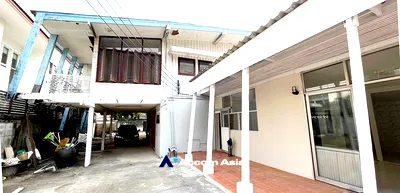 เช่าบ้านเดี่ยว ซอยทองหล่อ (สุขุมวิท 55) : 🔼🔽 AccomA 📩  2 BR House in Phra Khanong Nuea (AA29465)