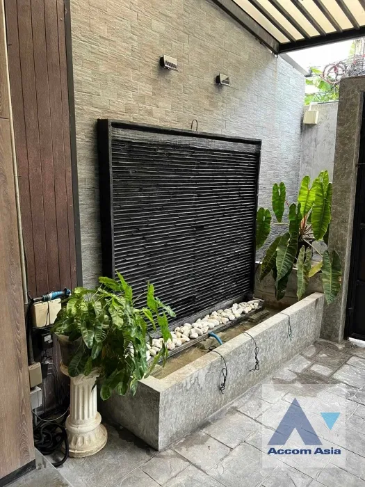 picture 🔼🔽 AccomA 📩  4 BR Townhouse in Khwaeng Sam Sen Nai (AA41534) - 9/10