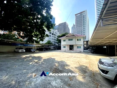 เช่าบ้านเดี่ยว เขตสาทร : 🔼🔽 AccomA 📩  Bright apartment with cozy layout and balcony in Sathorn (AA35123)