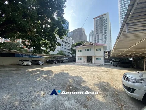 🔼🔽 AccomA 📩  Bright apartment with cozy layout and balcony in Sathorn (AA35123)