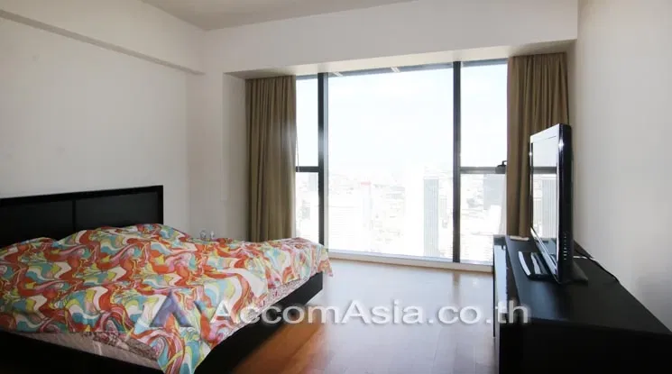 รูป 🔼🔽 AccomA 📩  Modern condominium with natural light and open layout in Sathorn (AA13551) - รูปที่ 6/9